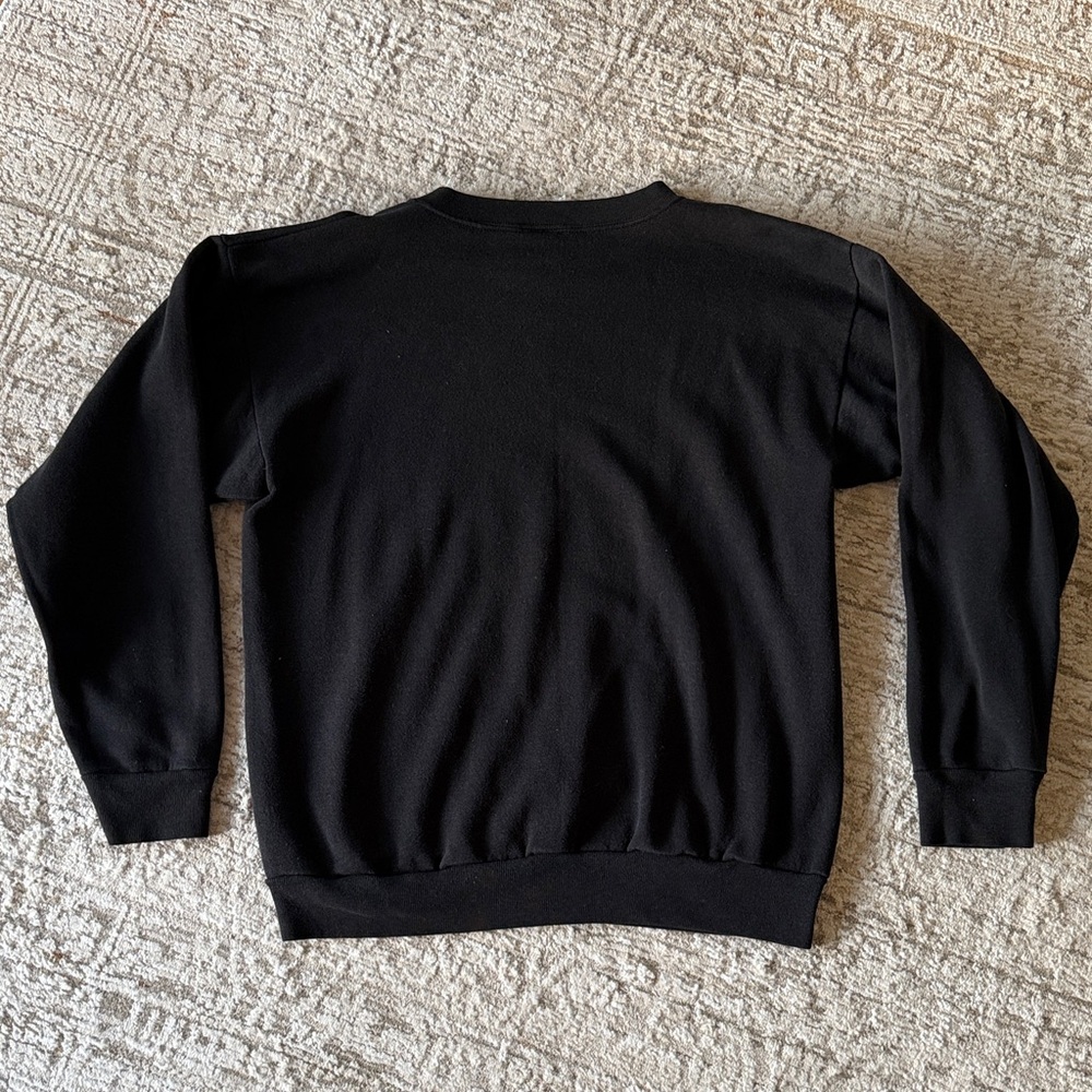 Vintage Wolf Graphic Sweatshirt - Picture 4 of 4